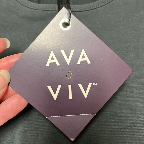 New Ava & Viv top - Picture 3 of 13